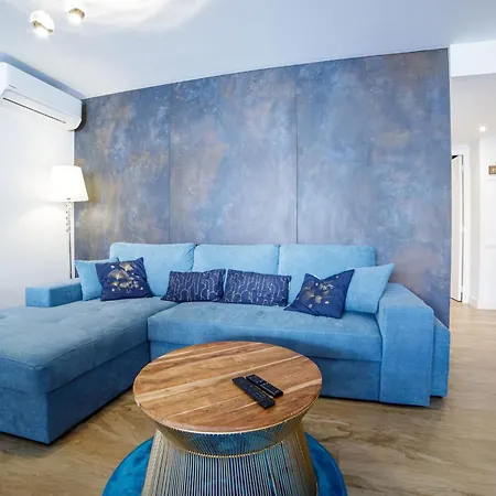 Iliade Furnished Flat * Жуан-ле-Пен