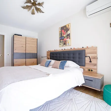 Апартаменты Iliade Furnished Flat